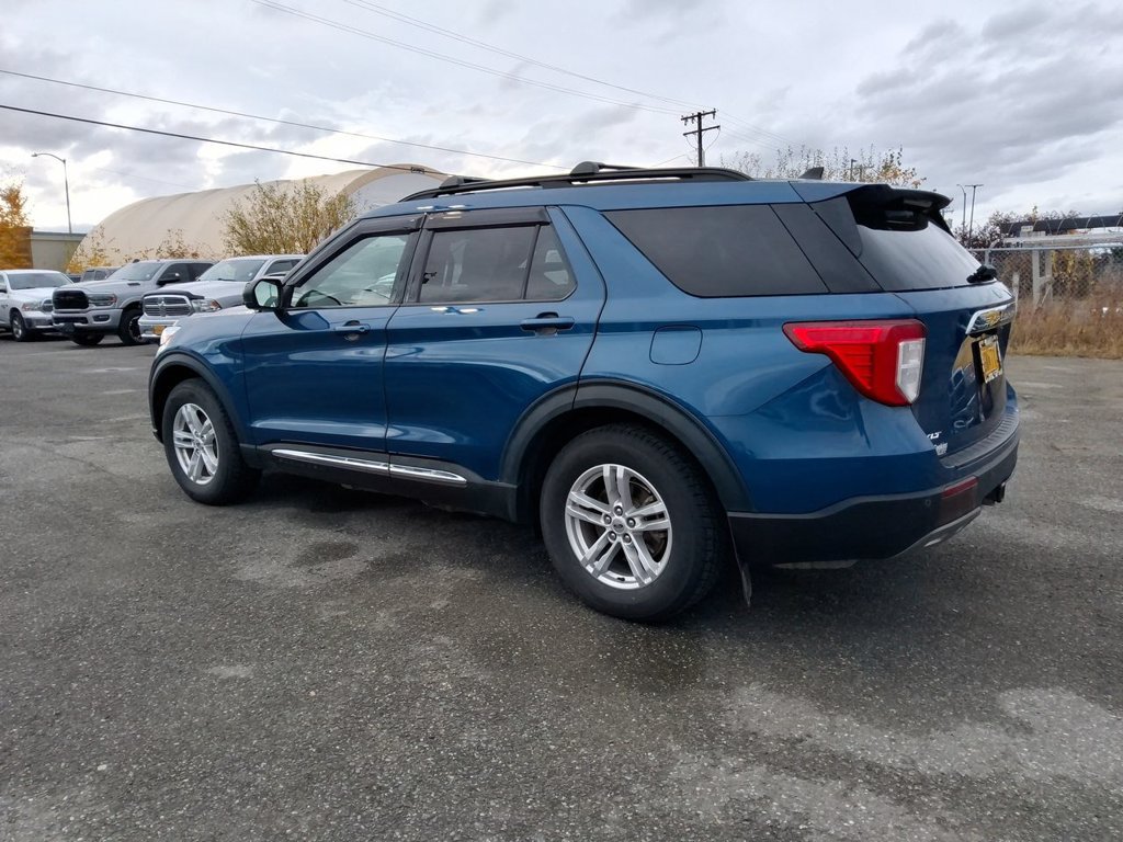 Used 2021 Ford Explorer XLT w/ Equipment Group 202A AWD/4WD image 6