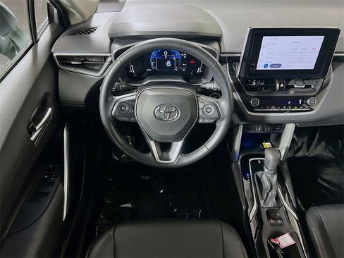Certified 2023 Toyota Corolla Cross XLE image 20