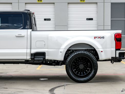 Used 2026 Ford F450 Platinum w/ Platinum Plus Package AWD/4WD image 9