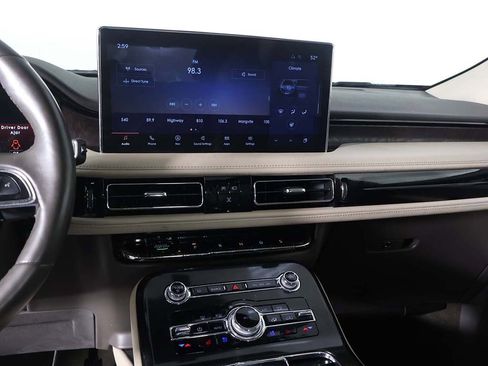 Used 2022 Lincoln Nautilus Reserve w/ Luxury Package image 37