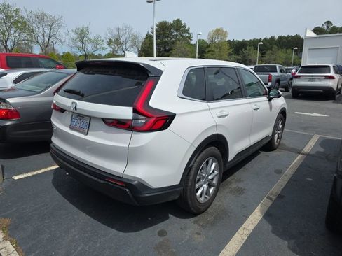 Used 2026 Honda CR-V EX image 4