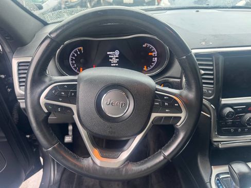 Used 2018 Jeep Grand Cherokee Limited image 11