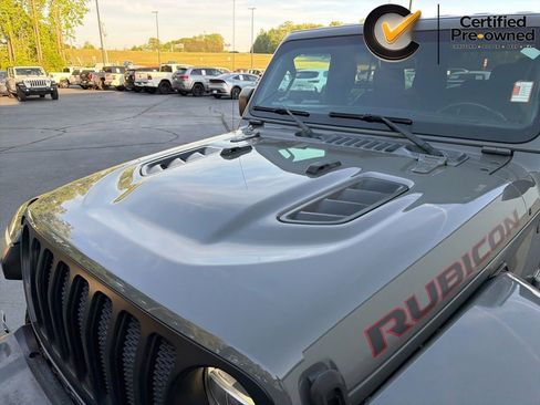 Used 2022 Jeep Wrangler Unlimited Rubicon w/ LED Lighting Group AWD/4WD image 18
