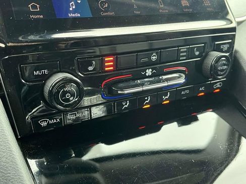 Used 2021 Jeep Grand Cherokee L Limited image 34