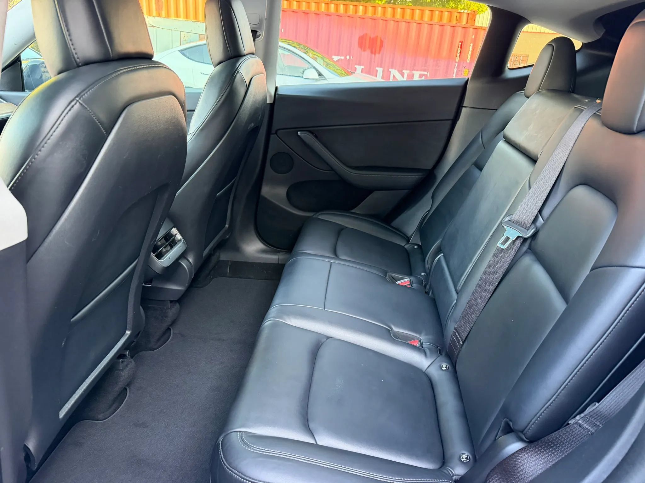 Used 2021 Tesla Model Y Long Range AWD/4WD image 15