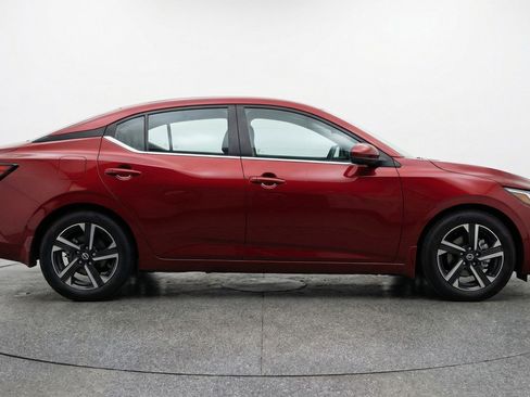 Used 2025 Nissan Sentra SV image 11