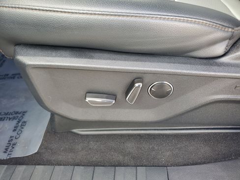 Used 2024 Ford F150 Lightning Lariat image 14