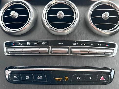 Used 2020 Mercedes-Benz GLC 300 4MATIC image 18