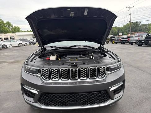 Used 2022 Jeep Grand Cherokee Summit AWD/4WD image 13
