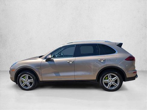 Used 2016 Porsche Cayenne S AWD/4WD image 9