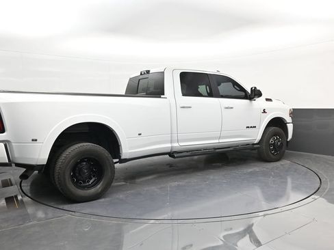 Used 2022 RAM 3500 Laramie AWD/4WD image 8
