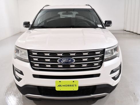 Used 2017 Ford Explorer XLT AWD/4WD image 3