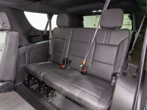 Used 2024 Chevrolet Suburban RST w/ Luxury Package image 33