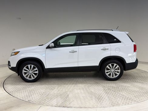 Used 2011 Kia Sorento EX FWD image 2