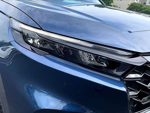 Used 2025 Honda CR-V Sport Touring image 27