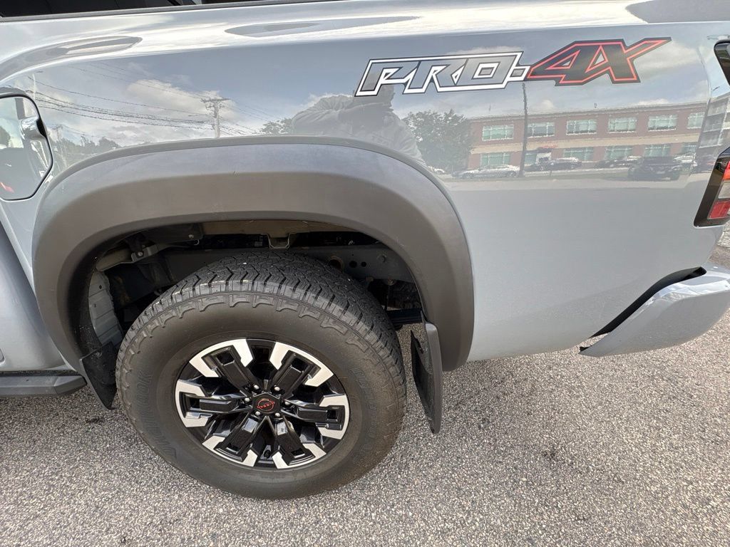 Used 2023 Nissan Frontier PRO-4X w/ Technology Package AWD/4WD image 18