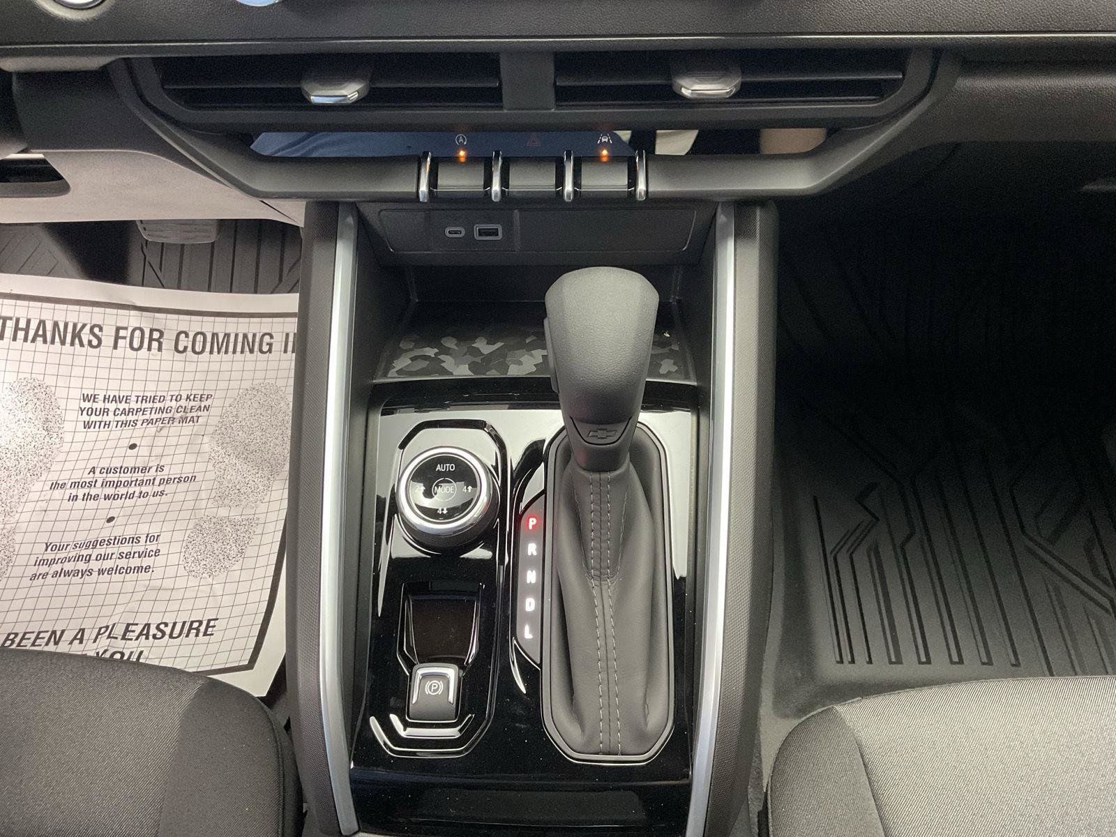 Used 2026 Chevrolet Colorado Trail Boss AWD/4WD image 18