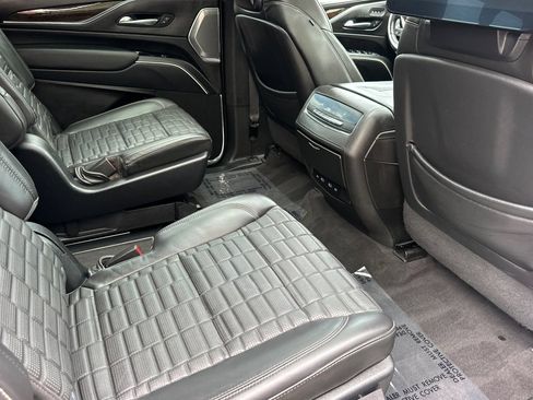 Certified 2023 Cadillac Escalade ESV Sport Platinum w/ Heavy-Duty Trailer Package AWD/4WD image 20