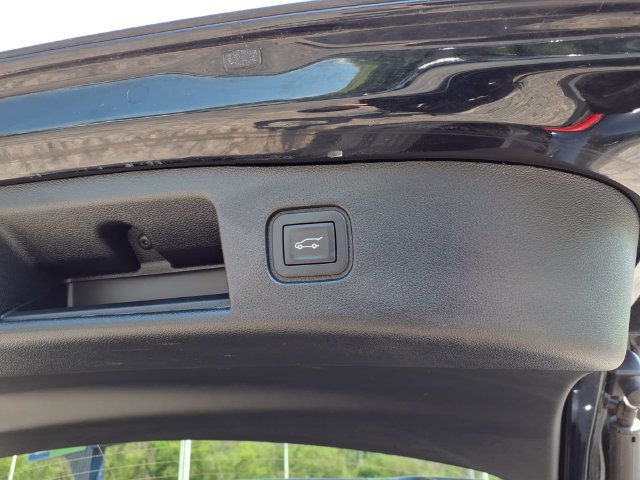 Used 2025 Chevrolet Blazer EV LT FWD image 28