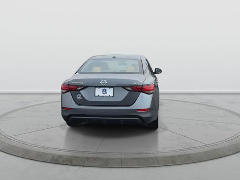 Used 2023 Nissan Sentra SV w/ SV Premium Package FWD image 7