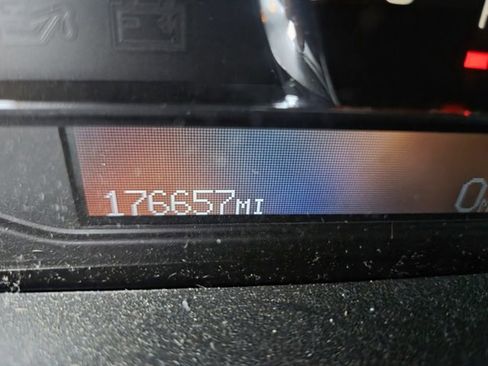 Used 2011 Cadillac DTS image 14