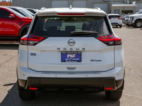 Used 2024 Nissan Rogue SV w/ SV Premium Package AWD/4WD image 6