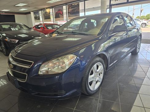 Used 2010 Chevrolet Malibu LS image 1