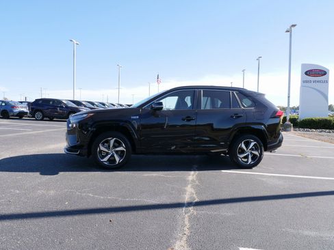 Used 2024 Toyota RAV4 SE image 5