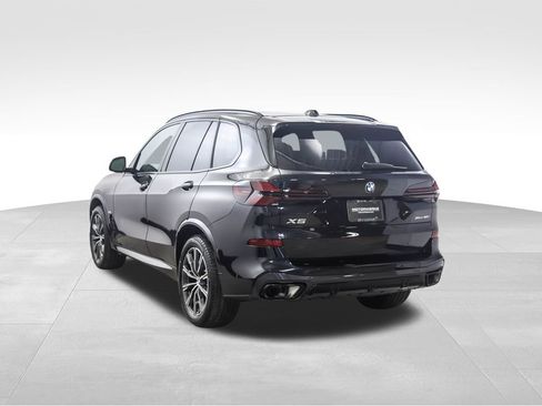 New 2026 BMW X5 xDrive40i w/ M Sport Package image 3