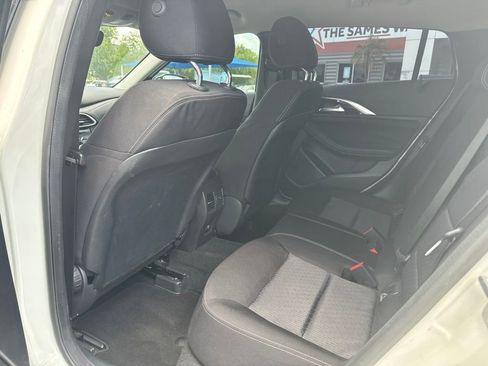 Used 2018 INFINITI QX30 FWD image 18