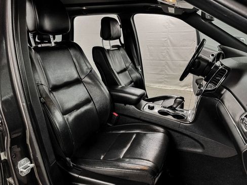 Used 2021 Jeep Grand Cherokee Limited AWD/4WD image 11