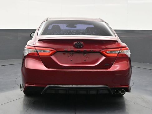Used 2018 Toyota Camry SE FWD image 4