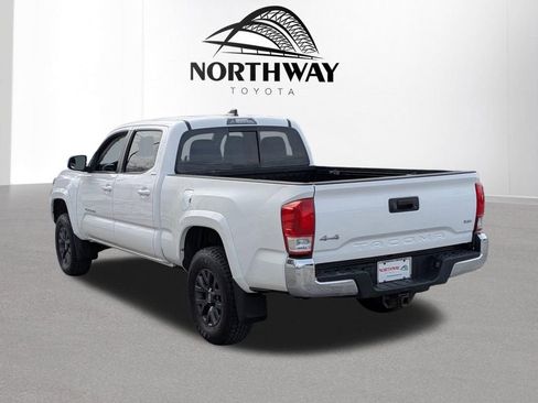 Used 2020 Toyota Tacoma SR5 image 5