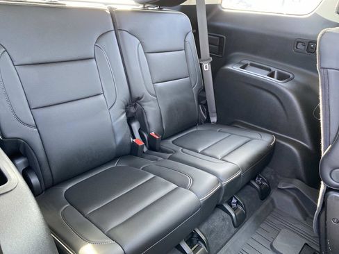 Used 2023 GMC Acadia Denali w/ Black Diamond Edition image 23