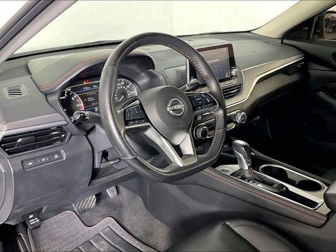 Used 2023 Nissan Altima 2.5 SR FWD image 17