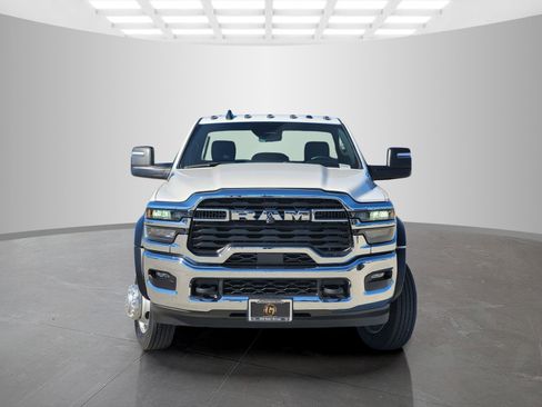 New 2026 RAM 5500 Tradesman w/ Chrome Appearance Group image 2