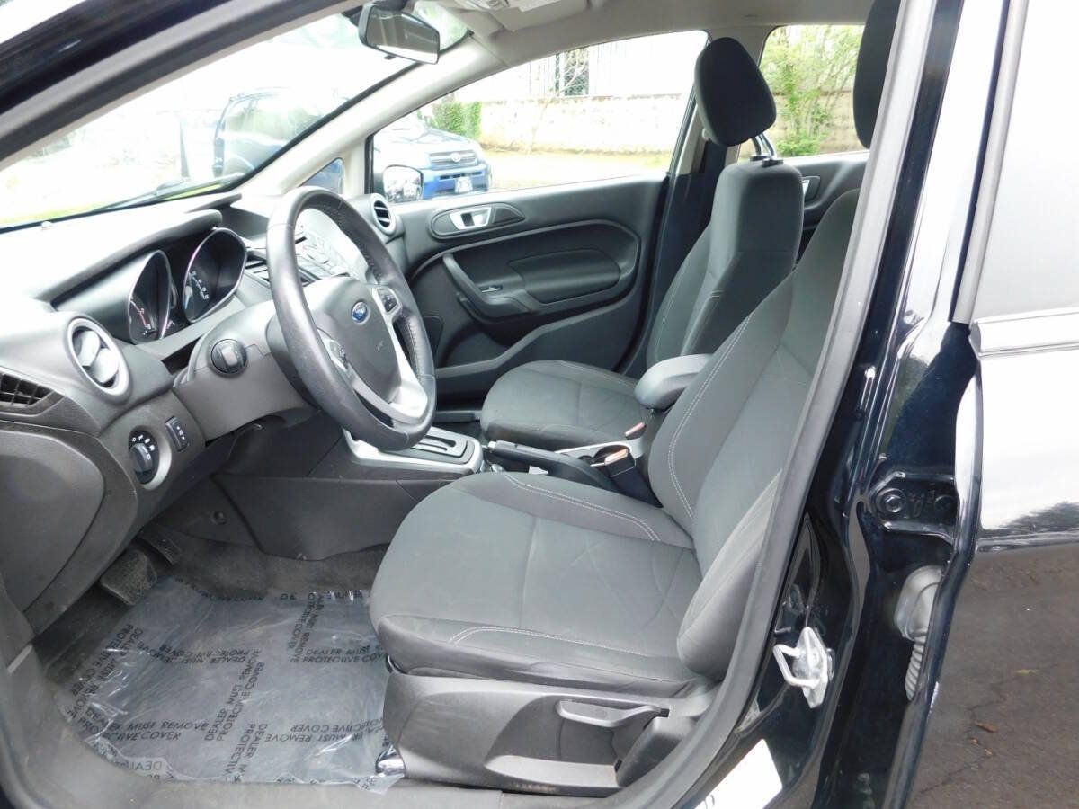Used 2016 Ford Fiesta SE FWD image 6