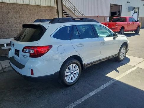 Used 2017 Subaru Outback 2.5i Premium AWD/4WD image 5