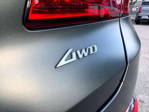 Used 2025 Genesis GV80 2.5T Prestige AWD/4WD image 9