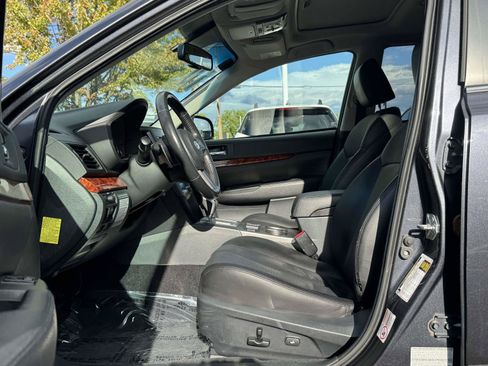 Used 2010 Subaru Outback 3.6R Limited AWD/4WD image 14