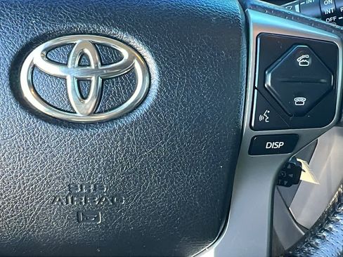 Used 2018 Toyota 4Runner SR5 image 20