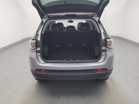 Used 2018 Jeep Compass Latitude w/ Popular Equipment Group AWD/4WD image 29