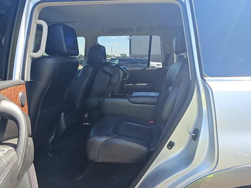 Used 2017 Nissan Armada Platinum w/ Captain Seat Package RWD image 18
