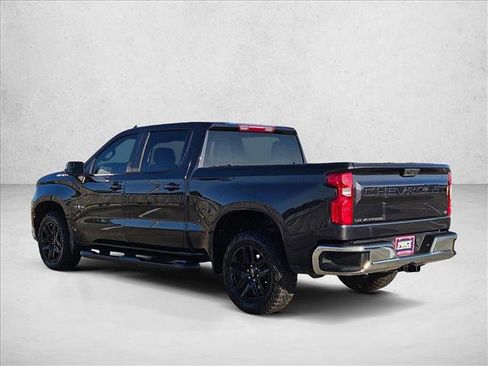 Used 2024 Chevrolet Silverado 1500 LT RWD image 8