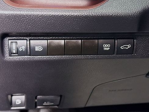 Used 2024 Toyota RAV4 Limited image 10