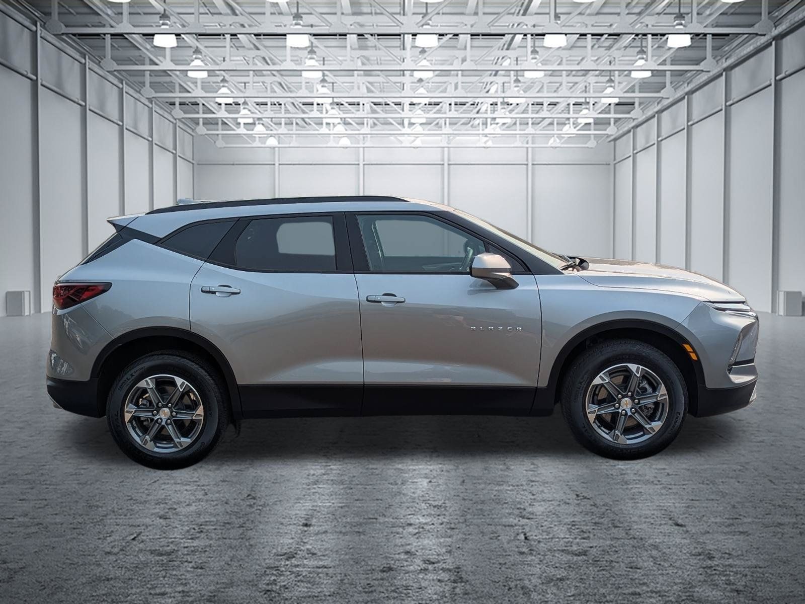 Used 2024 Chevrolet Blazer LT w/ Convenience Package FWD image 6
