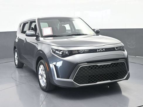 Used 2024 Kia Soul S FWD image 9