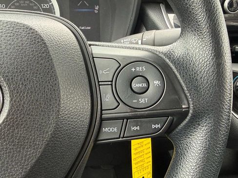 Used 2022 Toyota Corolla LE FWD image 14