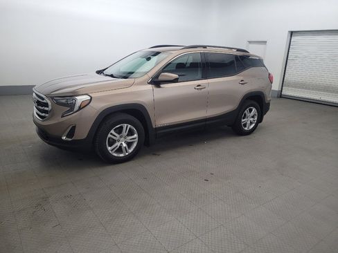 Used 2019 GMC Terrain SLE w/ Driver Convenience Package AWD/4WD image 2