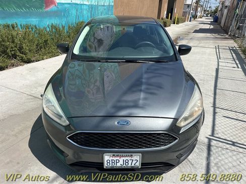 Used 2017 Ford Focus S image 2